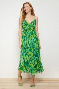 TRENDYOLMİLLA Green flower patterned A-Cut Ruffle Detailed Lined Siphon Maxi Weaving Dress