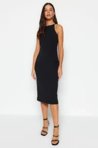 TRENDYOLMİLLA Black Fitted Collar Accessory Detailed Midi Pencil Skirt Weaving Dress - Image 3