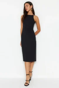 TRENDYOLMİLLA Black Fitted Collar Accessory Detailed Midi Pencil Skirt Weaving Dress - Image 5
