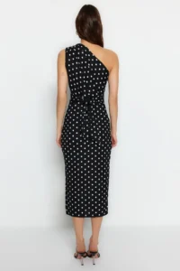 TRENDYOLMİLLA Black Printed Fitted One Shoulder Asymmetric Gather Detailed Knitting Pen Dress - Image 6