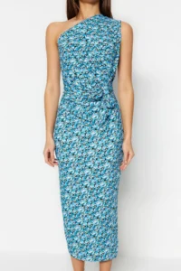 TRENDYOLMİLLA Mavi Printed Body-Fitting One Shoulder Asymmetric Degaje Detailed Knitting Flexible Pen Dress - Image 5