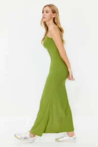 TRENDYOLMİLLA Green Fitted Sleeveless Flexible Knitting Maxi Pen Dress - Image 3
