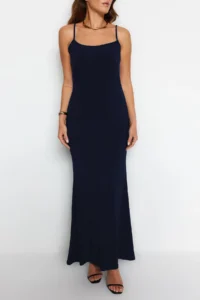 TRENDYOLMİLLA Navy Blue Fitted Sleeveless Flexible Maxi Knitting Pen Dress - Image 2
