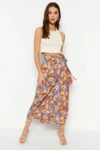 TRENDYOLMiLLA More Sustainable Multicolored flower patterned Viscose Fabric Midi Weaving Skirt - Image 3