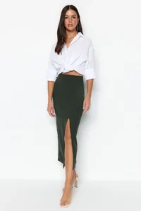 TRENDYOLMİLLA Khaki smart Crepe Slit Detailed Maxi High Waist Flexible Knitting Skirt - Image 2