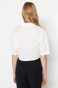 TRENDYOLMİLLA Ecru Utility Pocket Detail Crop Regular Normal Pattern Weaving Shirt - Image 6