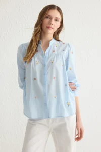 TRENDYOLMİLLA MaviÇiçek Embroidered Oversized Weaving Shirt - Image 2
