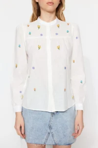 TRENDYOLMİLLA Ecru Çiçek Embroidered Oversized Weaving Shirt - Image 8