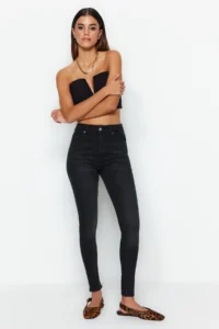 TRENDYOLMİLLA Black Bodysuit hugging High Waist Ekstra Flexible skinny jeans - Image 2