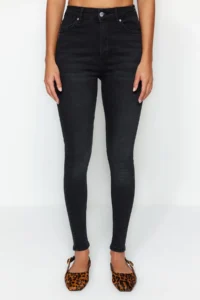 TRENDYOLMİLLA Black Bodysuit hugging High Waist Ekstra Flexible skinny jeans - Image 4