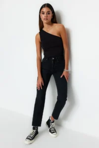 TRENDYOLMİLLA Black High Waist Mom 100% Cotton Non-Stretch jeans - Image 4