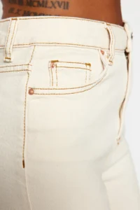 TRENDYOLMİLLA Ecru High Waist Middle Flexible Mom Kesik Hem jeans - Image 10
