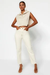 TRENDYOLMİLLA Ecru High Waist Middle Flexible Mom Kesik Hem jeans - Image 5