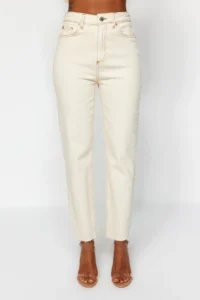 TRENDYOLMİLLA Ecru High Waist Middle Flexible Mom Kesik Hem jeans - Image 8