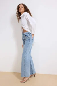 TRENDYOLMİLLA Mavi Stone Accessory Detailed High Waist Wide Leg jeans - Image 2