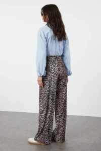 TRENDYOLMİLLA Leopard Printed Wide Leg/Rahat Kesim High Waist Flexible Pants - Image 6