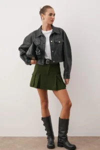 TRENDYOLMiLLA Khaki Cargo with pocket Weaving Skirt Look Shorts
