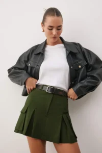 TRENDYOLMiLLA Khaki Cargo with pocket Weaving Skirt Look Shorts - Image 2