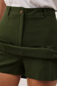 TRENDYOLMiLLA Khaki Cargo with pocket Weaving Skirt Look Shorts - Image 4