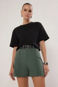 TRENDYOLMiLLA Green Rib Detailed Weaving Shorts - Image 2