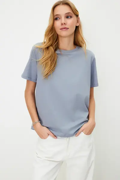 TRENDYOLMİLLA Gray 100% Cotton Basic Crew Neck Knitting T-Shirt