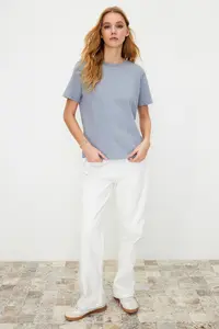 TRENDYOLMİLLA Gray 100% Cotton Basic Crew Neck Knitting T-Shirt - Image 3