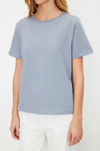 TRENDYOLMİLLA Gray 100% Cotton Basic Crew Neck Knitting T-Shirt - Image 5