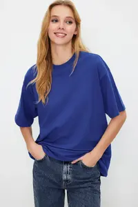 TRENDYOLMİLLA Saks Blue 100% Thick Cotton Oversized/Wide Pattern Crew Neck Knitting T-Shirt
