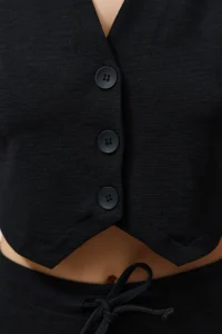 TRENDYOLMİLLA Black buttoned V-neck Wide Leg Knitting Vest/Pants Top and Bottom Set - Image 4