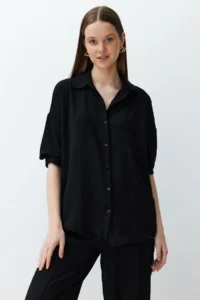 TRENDYOLMİLLA Black Weaving Shirt-Pants Aerobin Set - Image 3