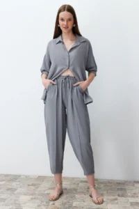 TRENDYOLMİLLA Gray Weaving Shirt-Pants Aerobin Set - Image 3