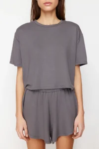 TRENDYOLMİLLA Anthracite Soft Touch T-Shirt and Shorts Knitting Top and Bottom Set - Image 4