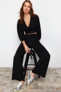 TRENDYOLMİLLA Black Summer Thin Binding Detailed Knitwear Top and Bottom Set - Image 2
