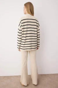 TRENDYOLMİLLA Ecru*001 Wide Pattern Zippered Striped Basic Knitwear Top and Bottom Set - Image 4