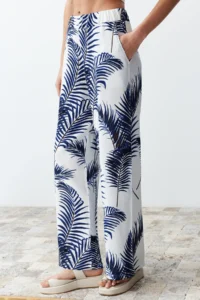 TRENDYOLMİLLA White Indigo Tropical Patterned Weaving Viscose Kimono Wide Leg Pants Set - Image 5
