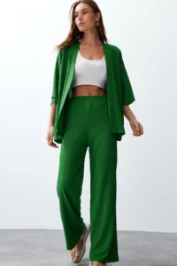 TRENDYOLMİLLA Green relaxed/Rahat Kesim Knitting Kimona Pants Top and Bottom Set - Image 2