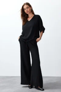 TRENDYOLMİLLA Black V-neck Weaving Blouse-Pants Set