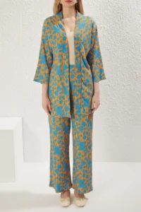 TRENDYOLMİLLA Orange Printed Rahat Kesim Flexible Kimonolu Knitting Top and Bottom Set - Image 3