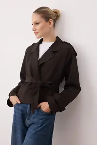 TRENDYOLMİLLA Dark Brown Premium Weaving Crop Blazer Jacket - Image 6