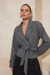TRENDYOLMİLLA Gray Striped Premium Weaving Crop Blazer Jacket - Image 2