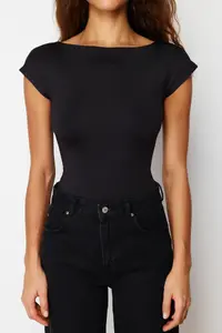 TRENDYOLMİLLA Black Fitted Boat Neck Flexible snaps Knitting Bodysuit .D.00029 - Image 6