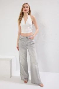 TRENDYOLMİLLA Ecru Barbell Neck Crop Flexible Knitting Blouse - Image 3