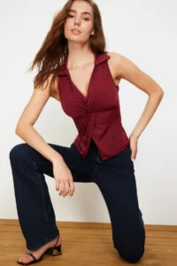 TRENDYOLMİLLA Burgundy Fitted Polo Shirt Collar Flexible Knitting Blouse - Image 6