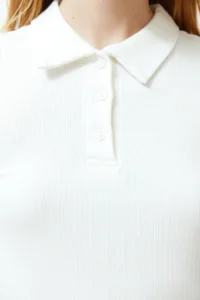 TRENDYOLMİLLA Ecru buttoned Polo Shirt Collar Zero Sleeve Ribbed Flexible Knitting Blouse - Image 6