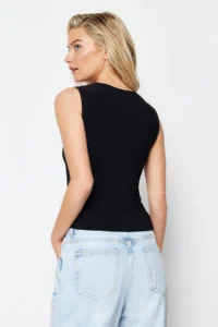 TRENDYOLMİLLA Black Rose Accessory Detailed Frilly Flexible Regular Knitting Blouse - Image 6