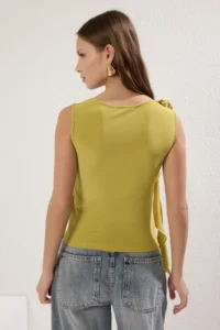 TRENDYOLMİLLA Oil Green Rose Accessory Detailed Frilly Flexible Regular Knitting Blouse - Image 4