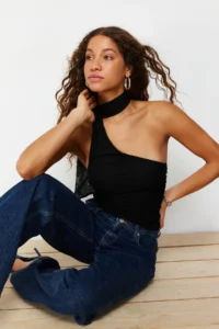TRENDYOLMİLLA Black Barbell Neck Shirred Lined Flexible Tulle Knitting Blouse
