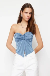 TRENDYOLMİLLA Indigo Buzzy Heart Yaka Shirred Flexible Crop Knitting Blouse - Image 2