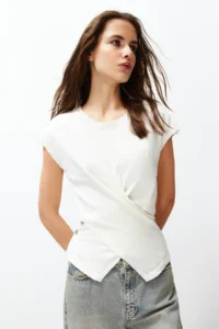 TRENDYOLMİLLA Ecru Cotton T-Shirt Look Blouse