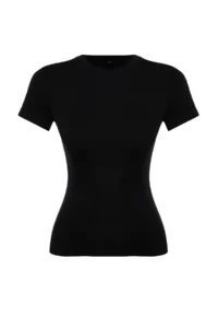 TRENDYOLMİLLA Black Viscous/Soft Material Body-fitting Flexible Knitting Blouse - Image 7